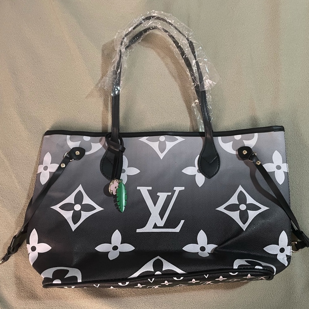NEW Black and White Monogram Purse